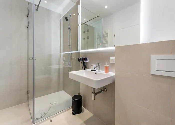 Easy-flat Votiv - 153sqm With Terrace *